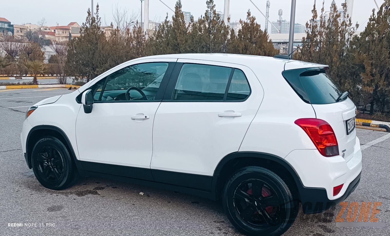 2019 Chevrolet Trax S thumbnail 2