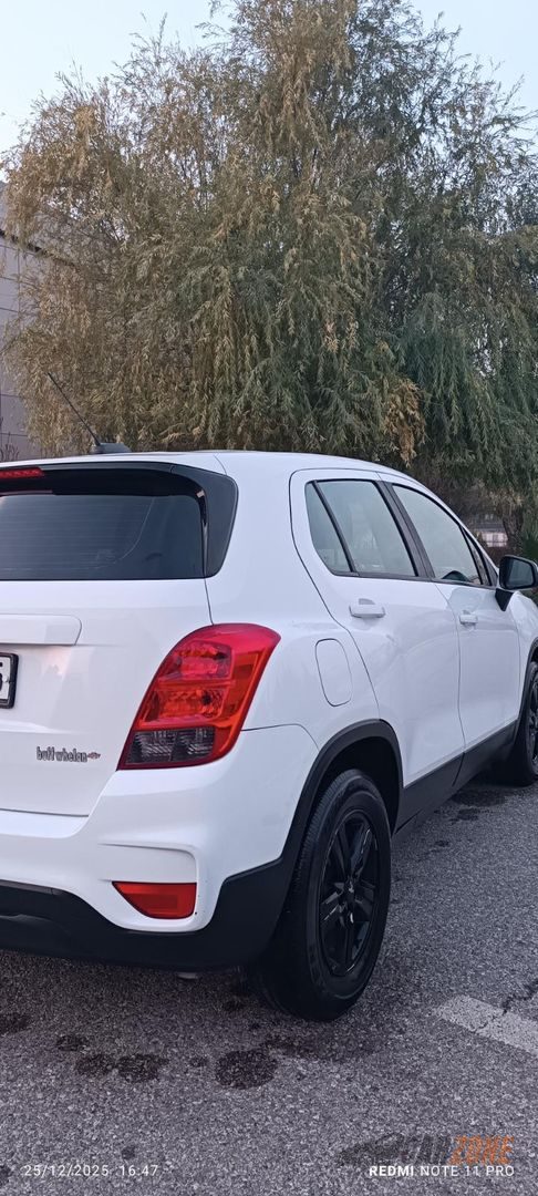 2019 Chevrolet Trax S thumbnail 9