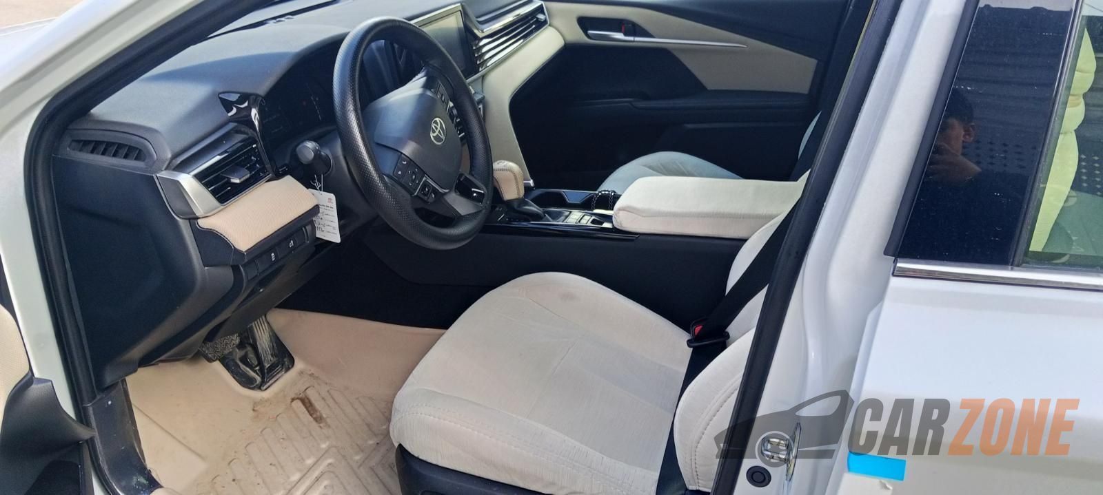 2025 تويوتا كامري إل إي thumbnail 8