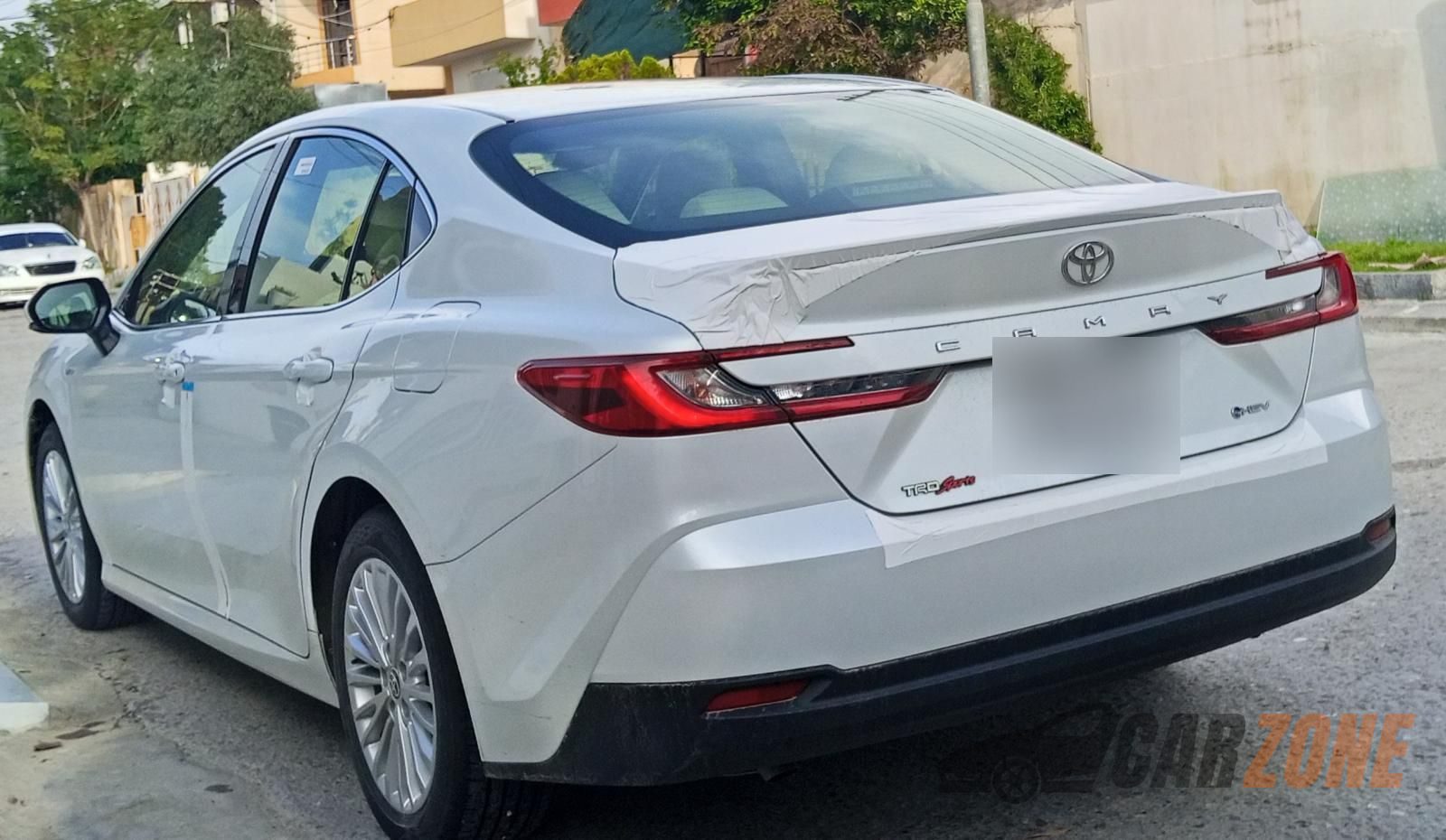 2025 تويوتا كامري إل إي thumbnail 9