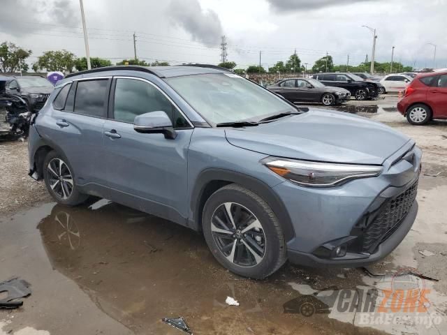 2024 تويوتا كورولا كروس XLE thumbnail 2