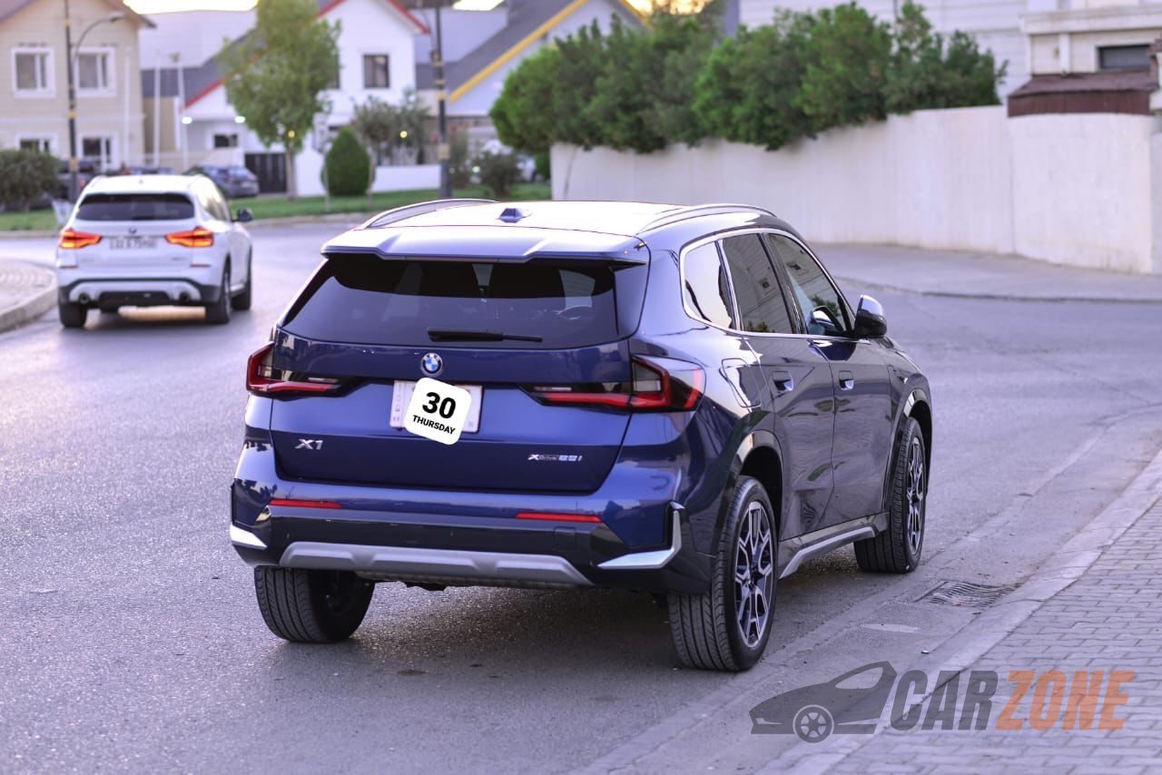 2023 بي إم دبليو اكس 1 xDrive28i thumbnail 4