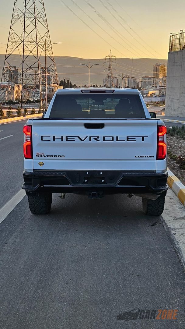 2022 شيفروليت سيلفرادو LT thumbnail 3