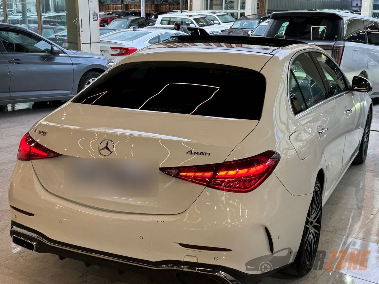 2023 مرسيدس الفئة C thumbnail 3