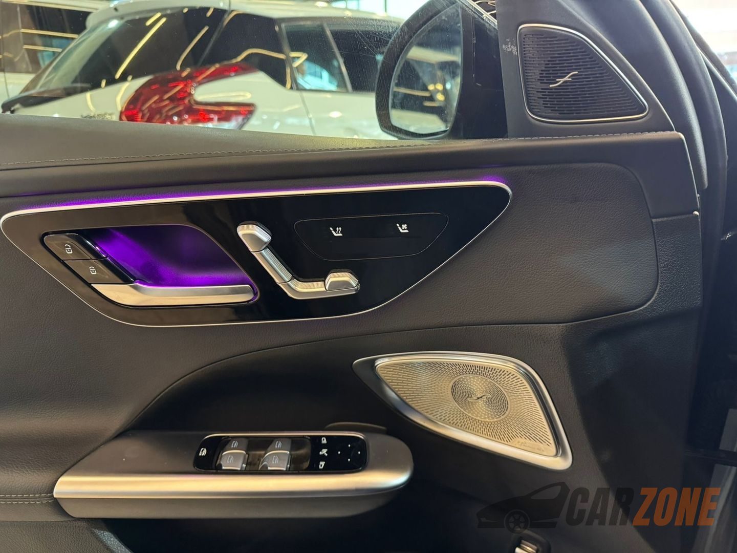 2024 مرسيدس الفئة C thumbnail 5