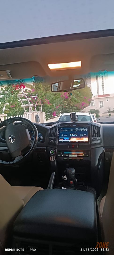 2010 تۆیۆتا لاند کروزەر GXR thumbnail 4