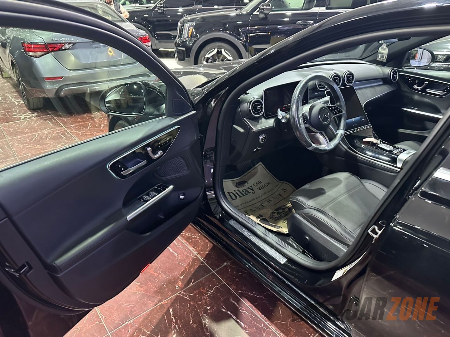 2025 Mercedes-Benz 300 thumbnail 5