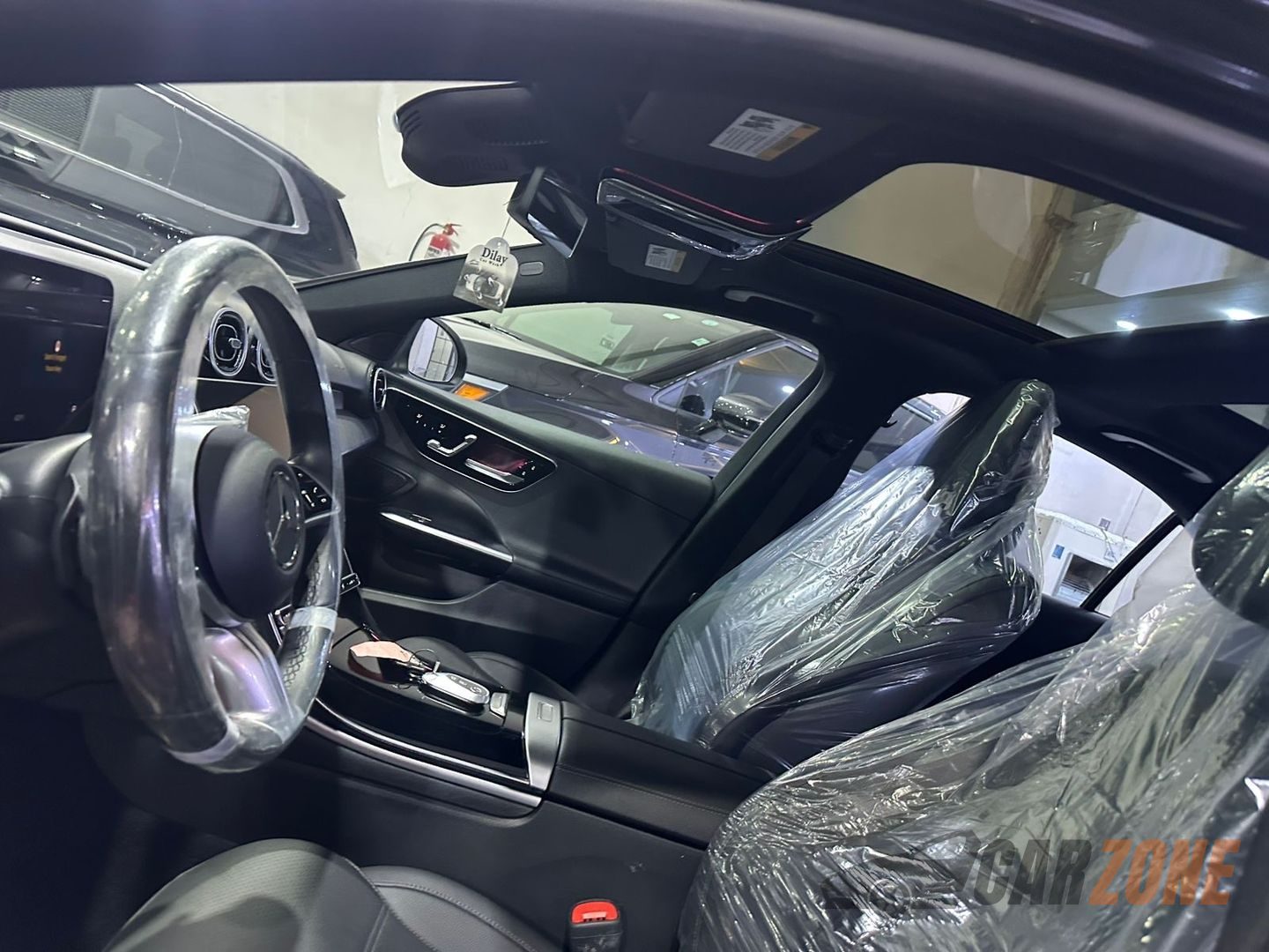 2025 Mercedes-Benz 300 thumbnail 10