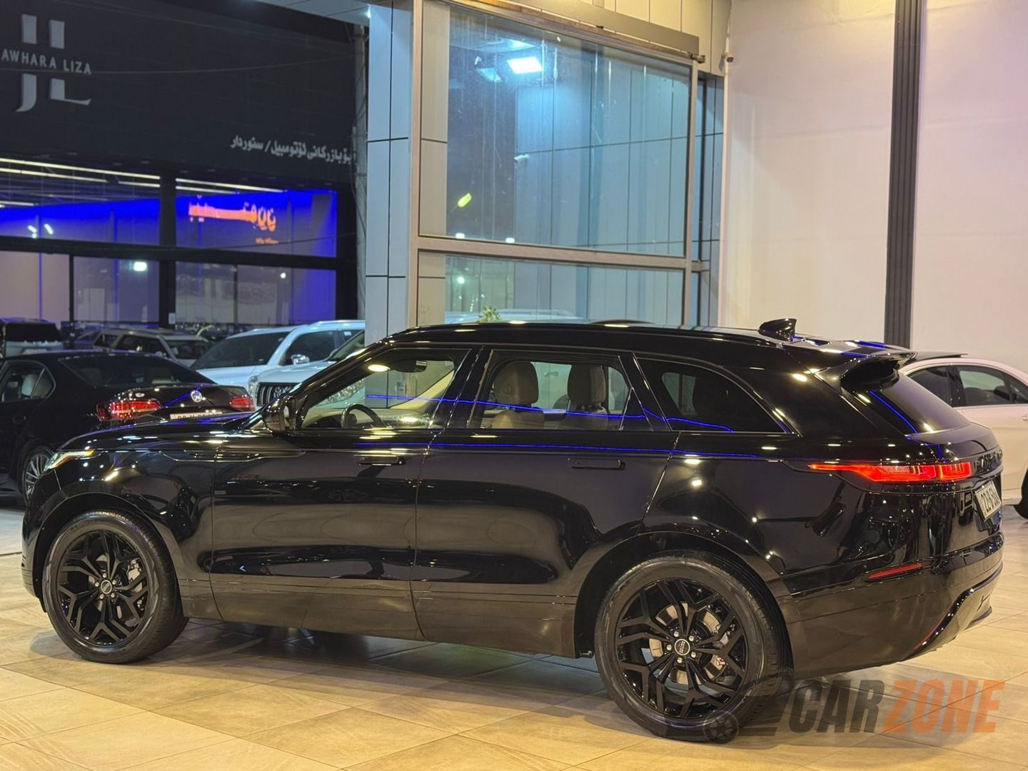 2018 لاند رۆڤەر ڕەینج ڕۆڤەر thumbnail 4