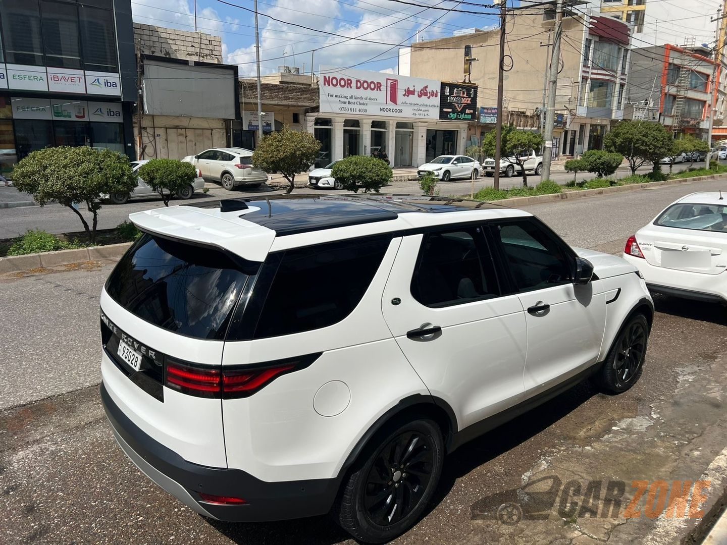 2023 لاند روفر ديسكفري thumbnail 4