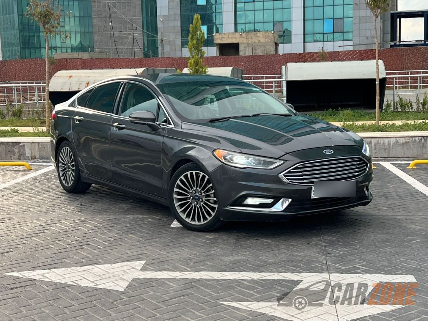 2017 Ford Fusion thumbnail 2