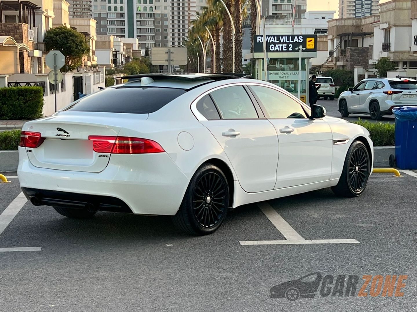 2017 جاگوار ئێکس ئی thumbnail 3