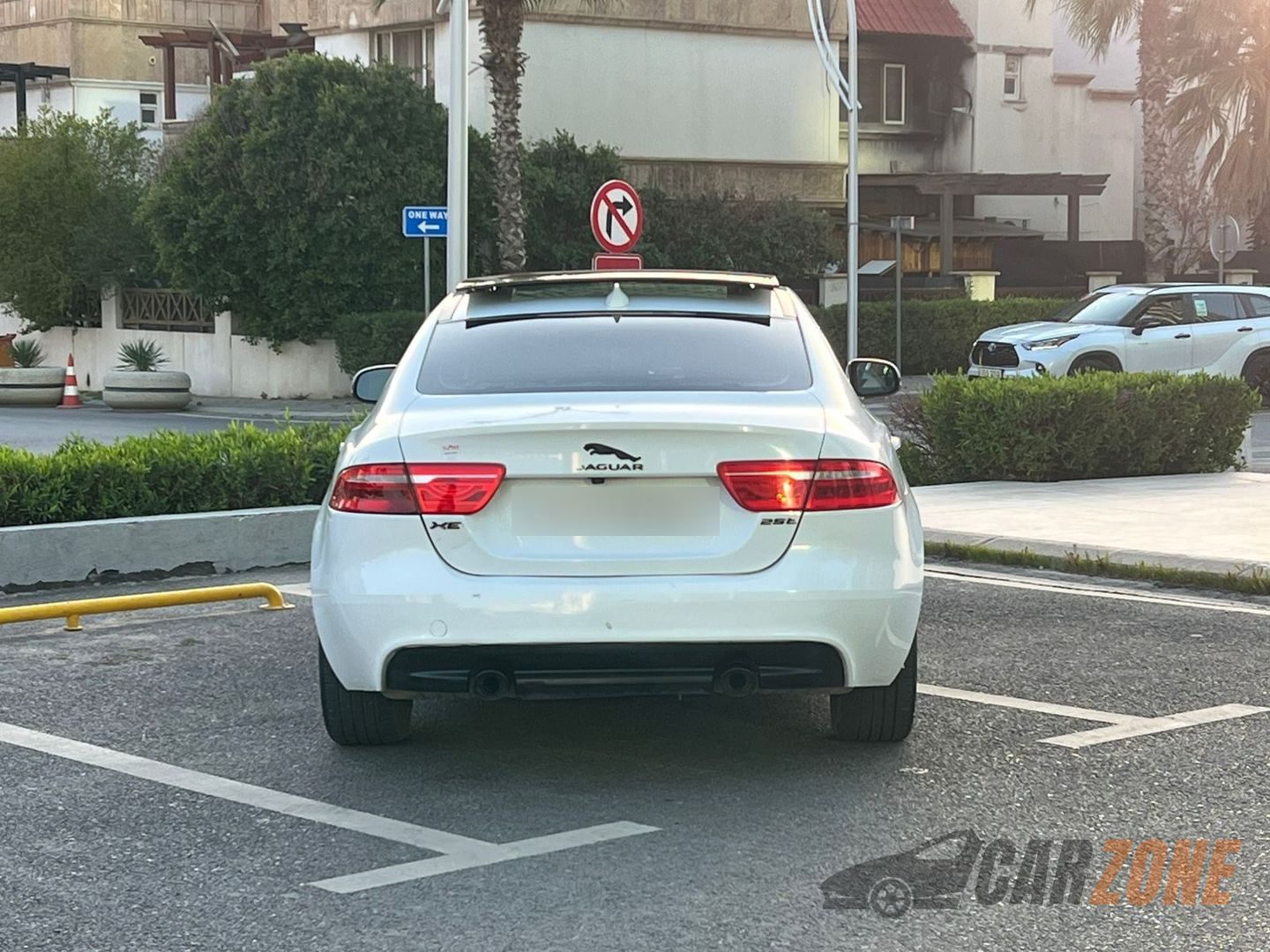 2017 جاگوار ئێکس ئی thumbnail 5