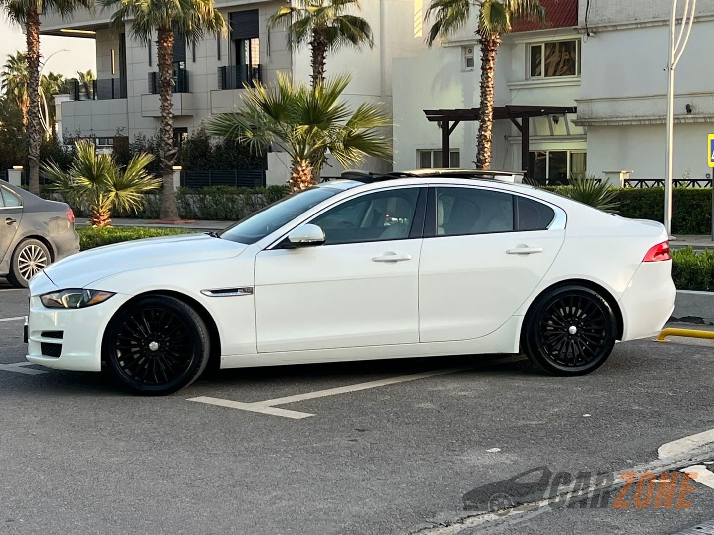 2017 جاگوار ئێکس ئی thumbnail 6