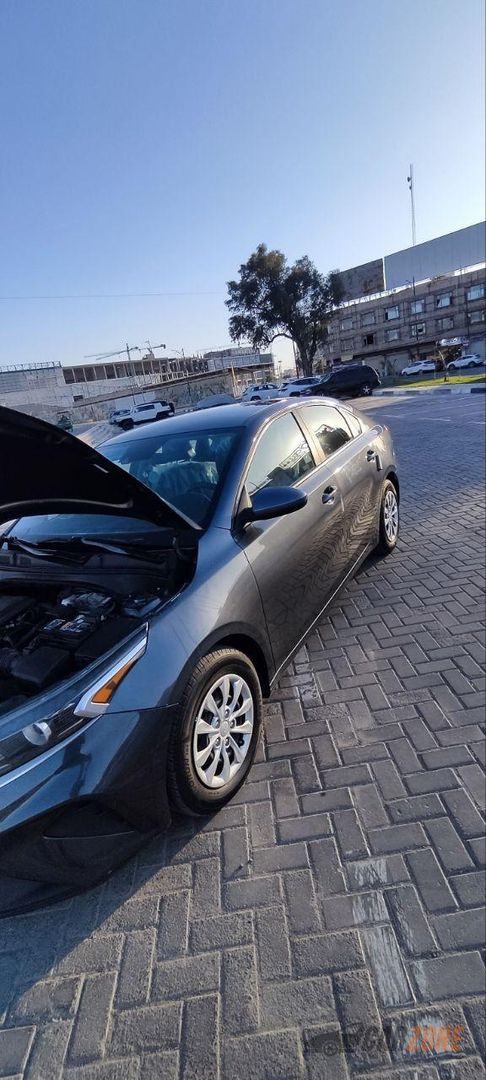 2023 Kia Forte thumbnail 2