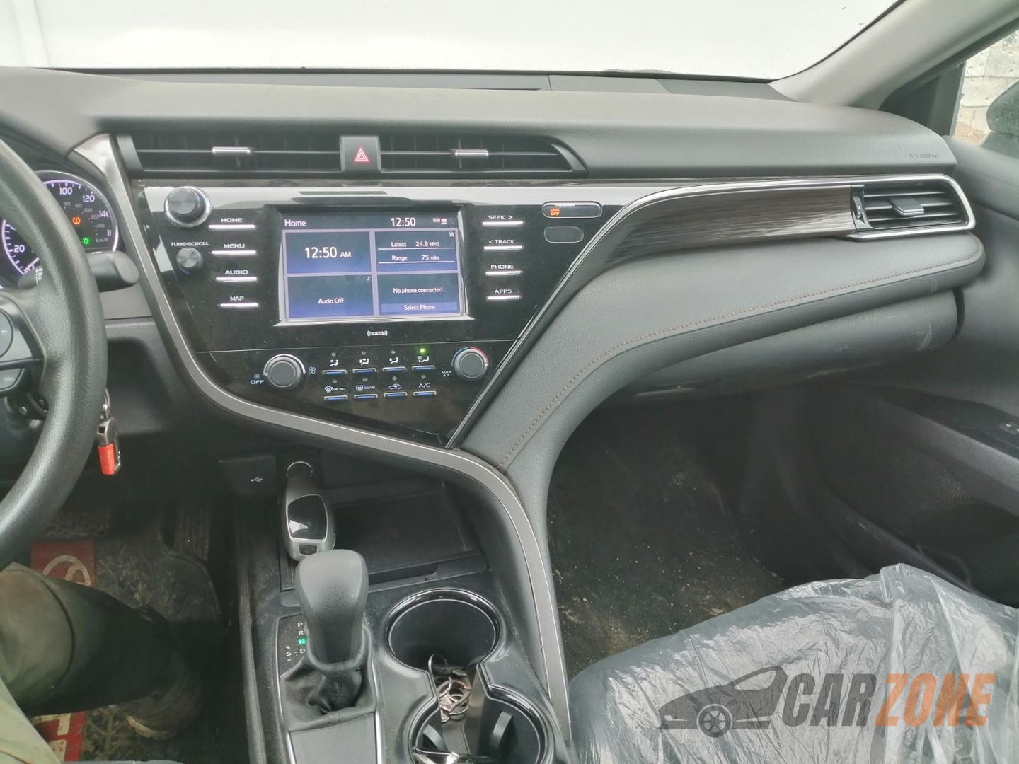2020 Toyota Camry LE thumbnail 5