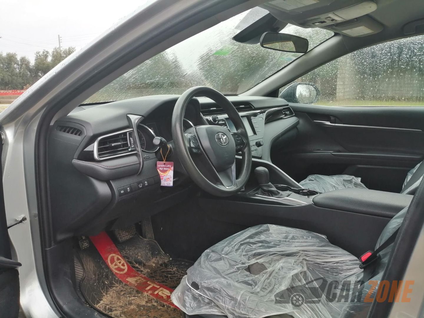 2020 Toyota Camry LE thumbnail 8