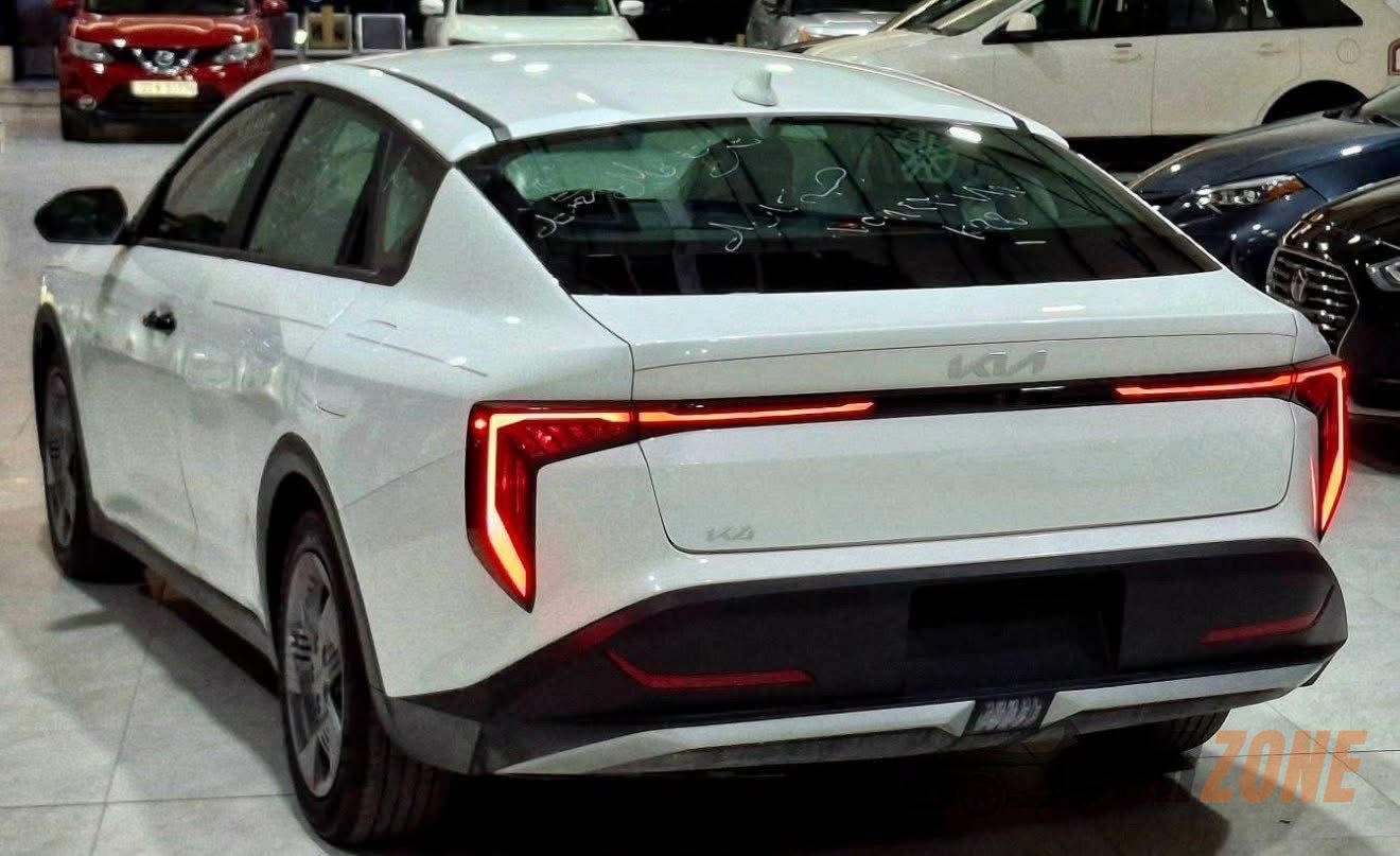 2025 كيا كي 4 SE thumbnail 4