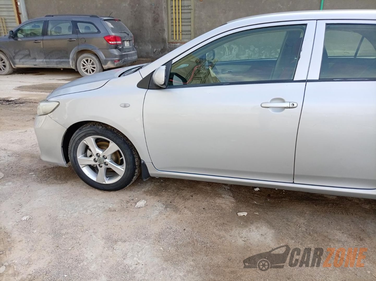 2013 Toyota Corolla XLE thumbnail 2