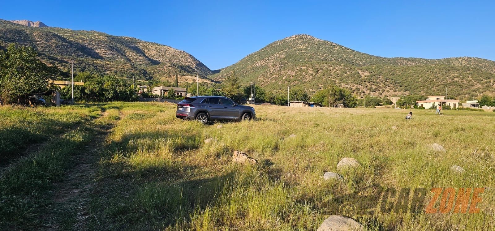 2024 Volkswagen Atlas Cross Sport thumbnail 4