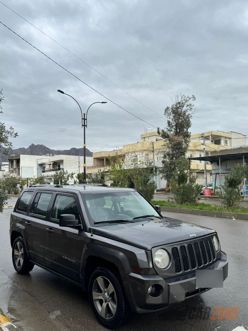 2017 Jeep Patriot thumbnail 2