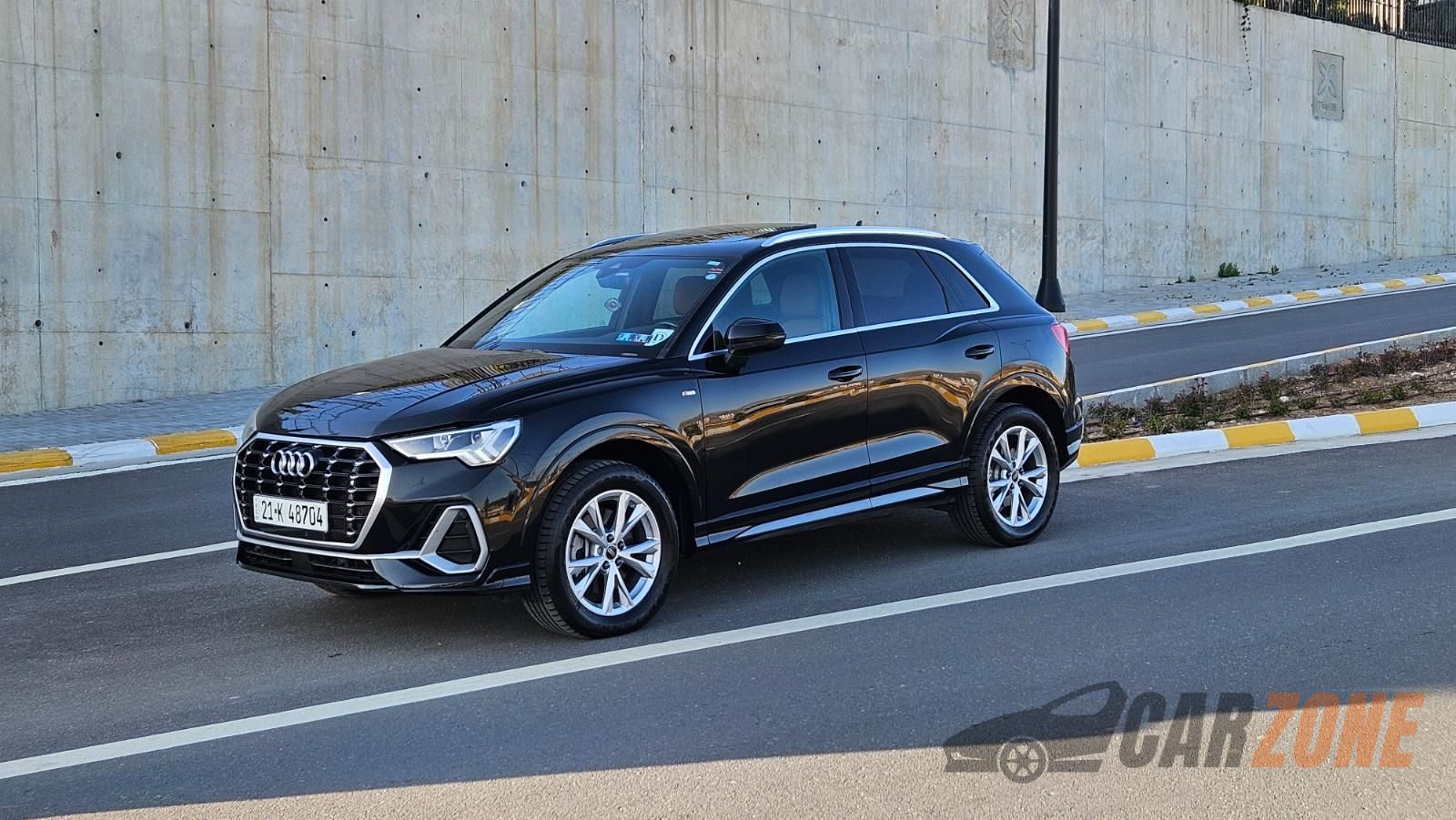 2023 Audi Q3 S Line thumbnail 2
