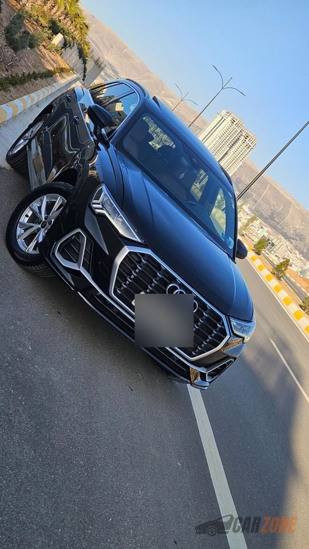 2023 Audi Q3 S Line thumbnail 3