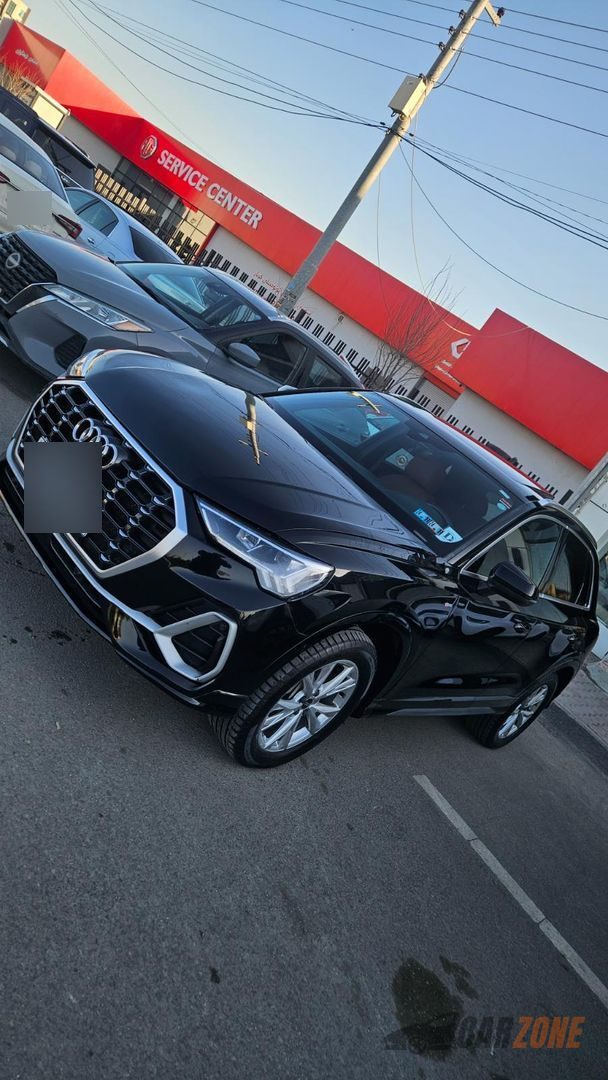 2023 Audi Q3 S Line thumbnail 5