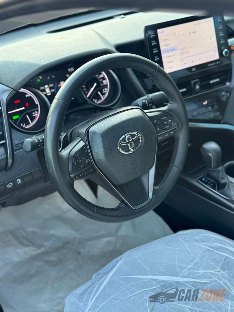 2024 Toyota Camry XSE thumbnail 10