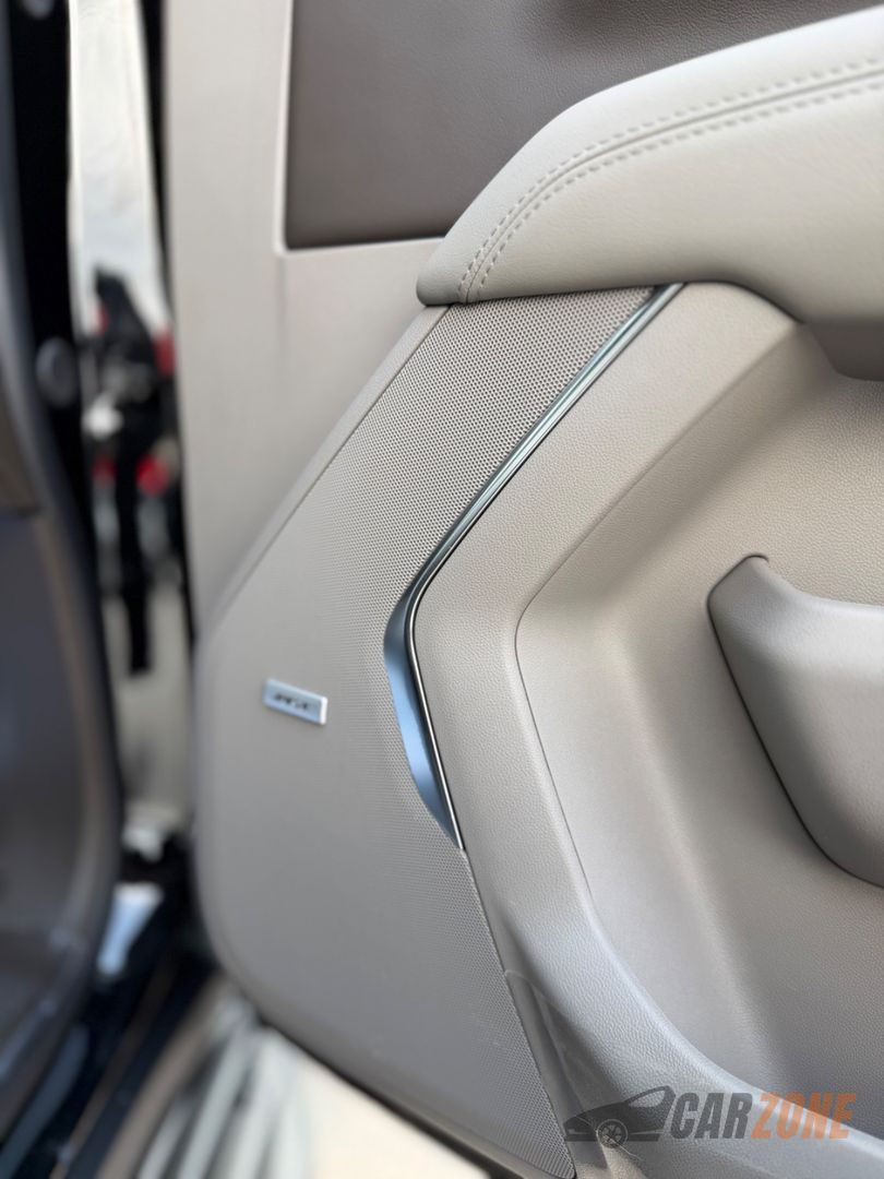 2025 GMC Yukon thumbnail 8