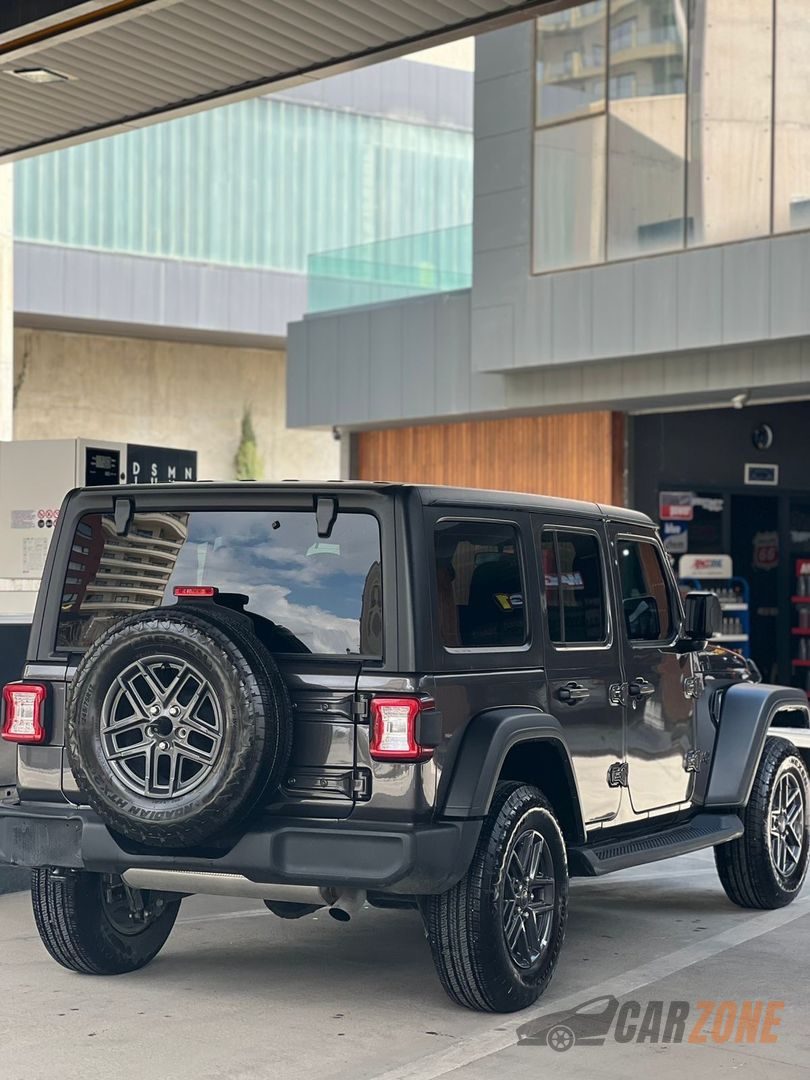 2025 Jeep Wrangler Sport thumbnail 4