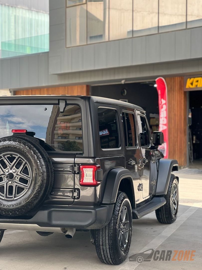 2025 Jeep Wrangler Sport thumbnail 7