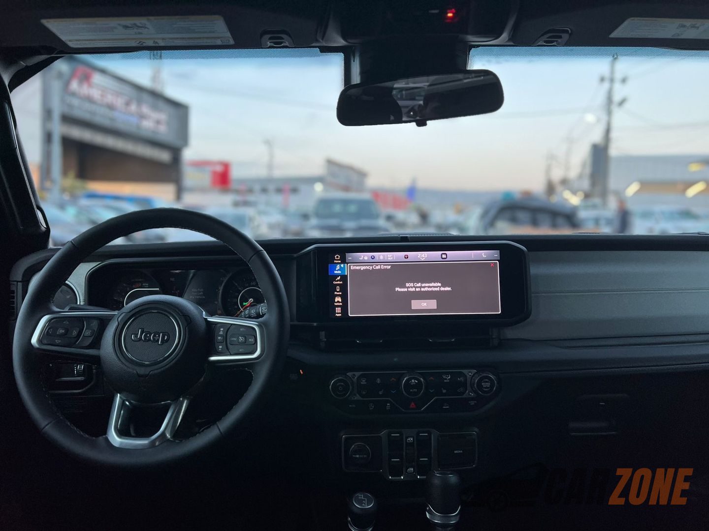 2025 جیپ ڕانگلەر Sahara thumbnail 6