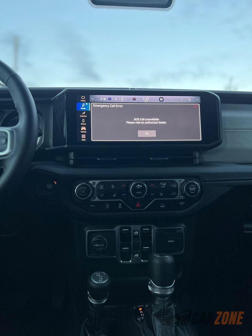 2025 جیپ ڕانگلەر Sahara thumbnail 7