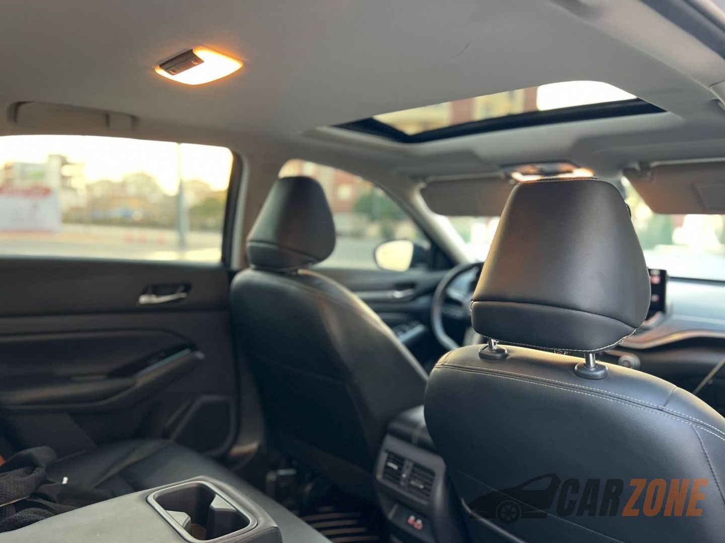 2023 Nissan Altima SL thumbnail 9