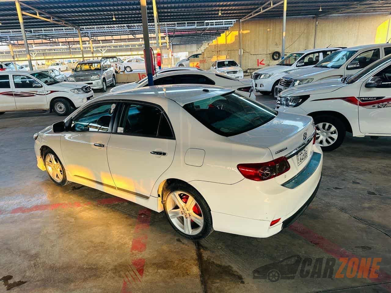 2013 Toyota Camry S thumbnail 2