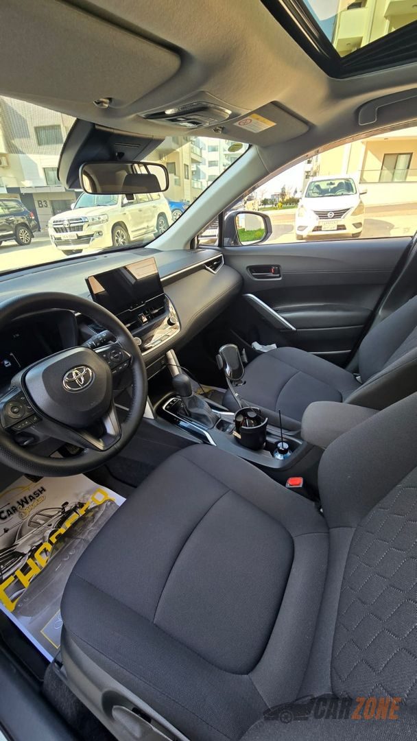 2025 تۆیۆتا کۆرۆلا کرۆس thumbnail 6