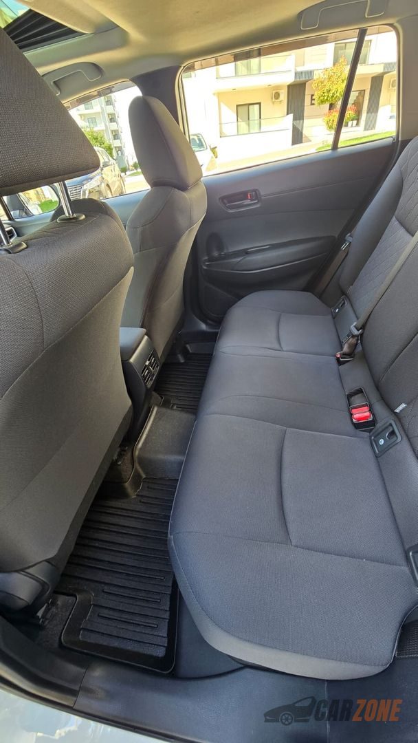 2025 تۆیۆتا کۆرۆلا کرۆس thumbnail 7