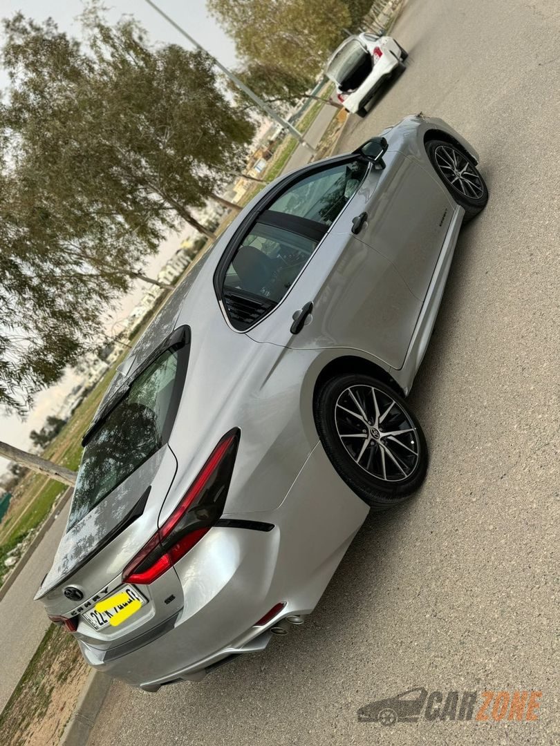 2021 تويوتا كامري S thumbnail 5