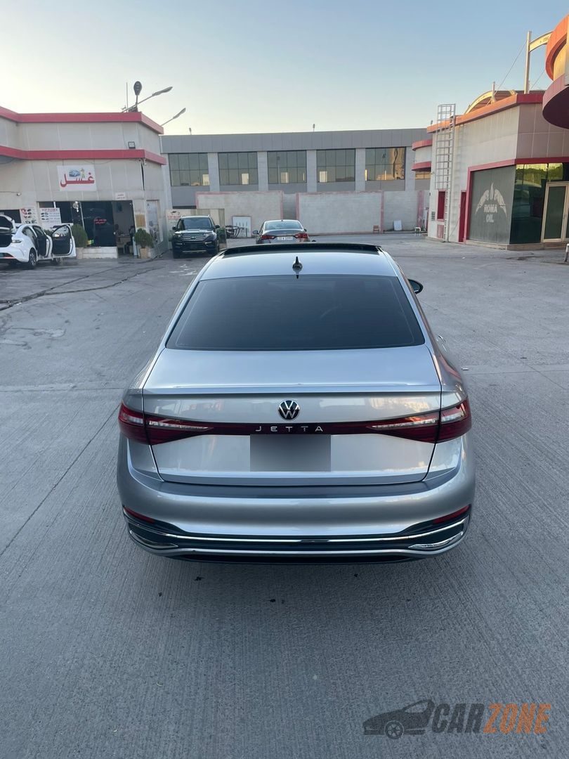 2025 Volkswagen Jetta thumbnail 4