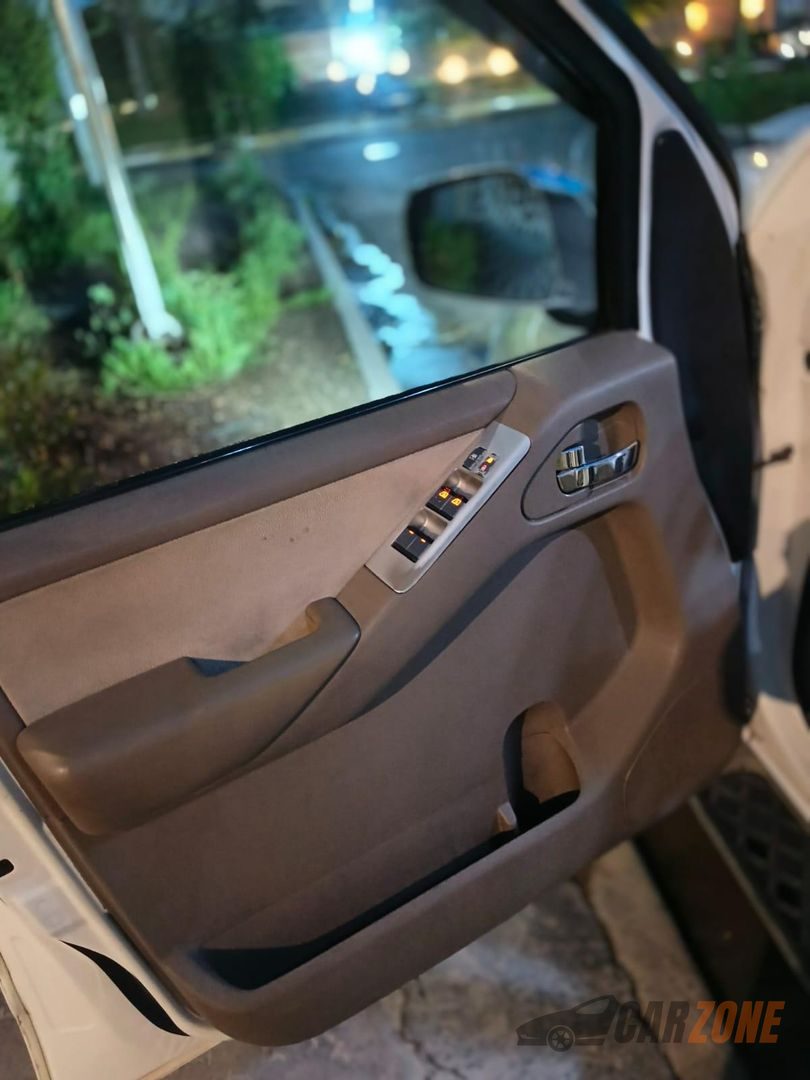 2010 نیسان پاتفایندەر SE thumbnail 7