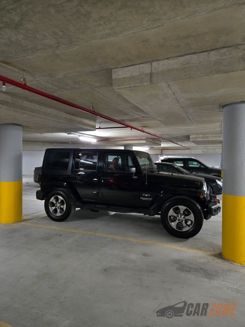 2017 جيب رانجلر Sahara thumbnail 3