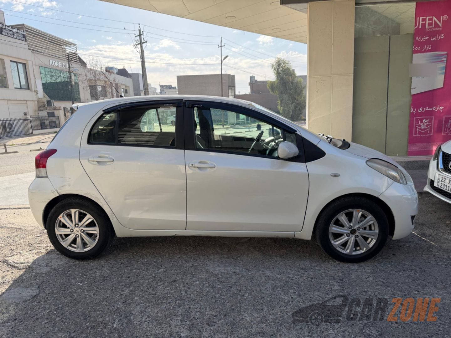 2013 تويوتا ياريس thumbnail 3