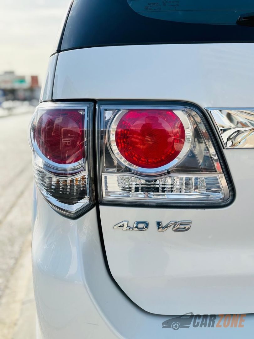 2014 تويوتا فورتشنر thumbnail 8