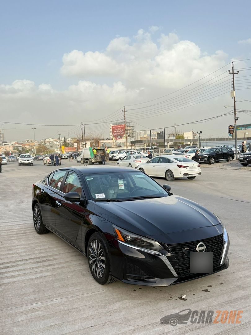 2025 Nissan Altima SV thumbnail 2