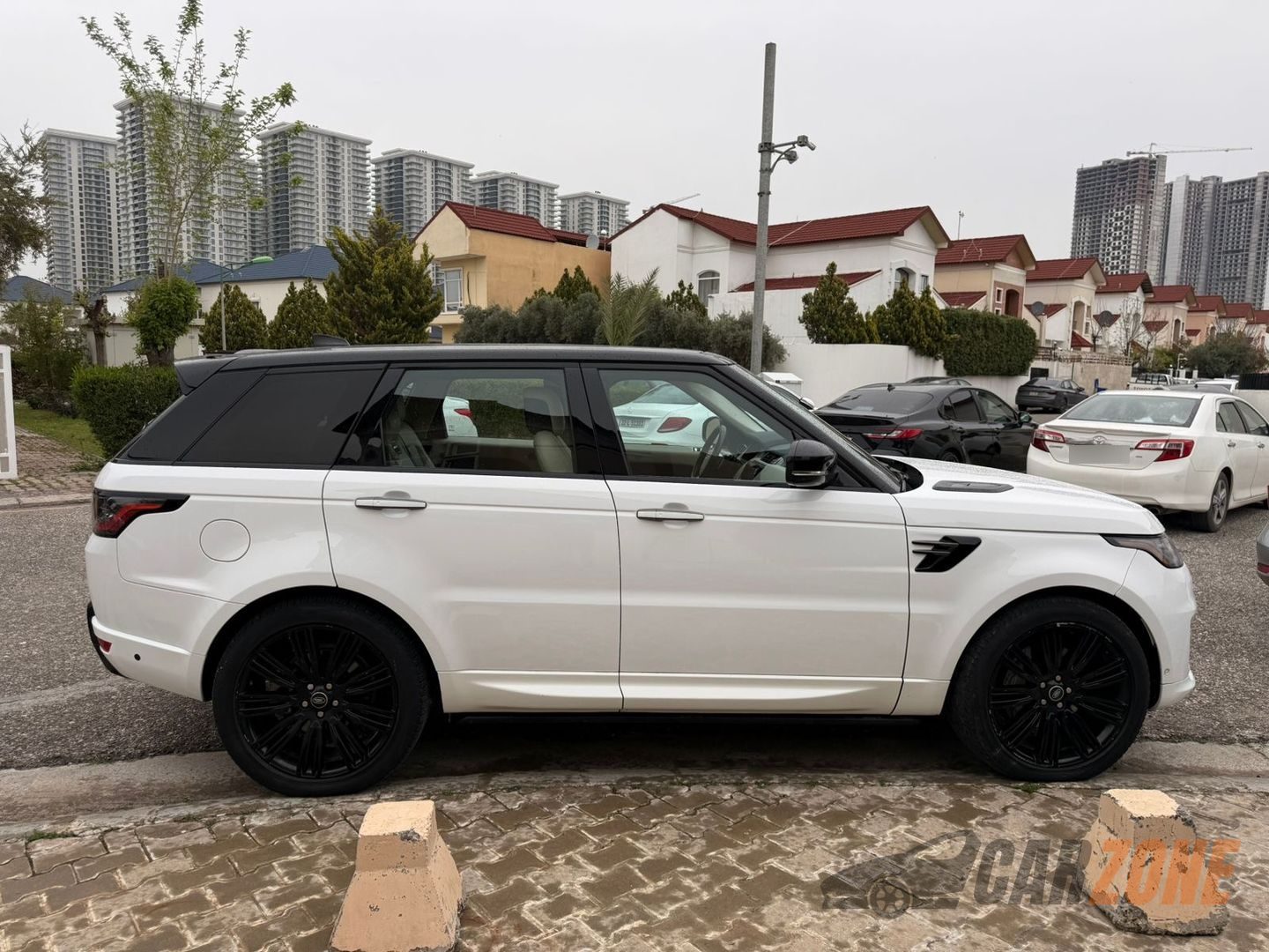 2022 لاند رۆڤەر ڕەینج ڕۆڤەر سپۆرت thumbnail 4