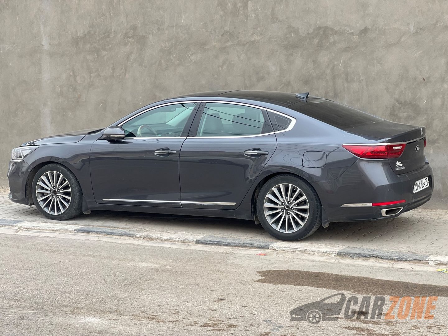 2017 كيا كادنزا Limited thumbnail 3