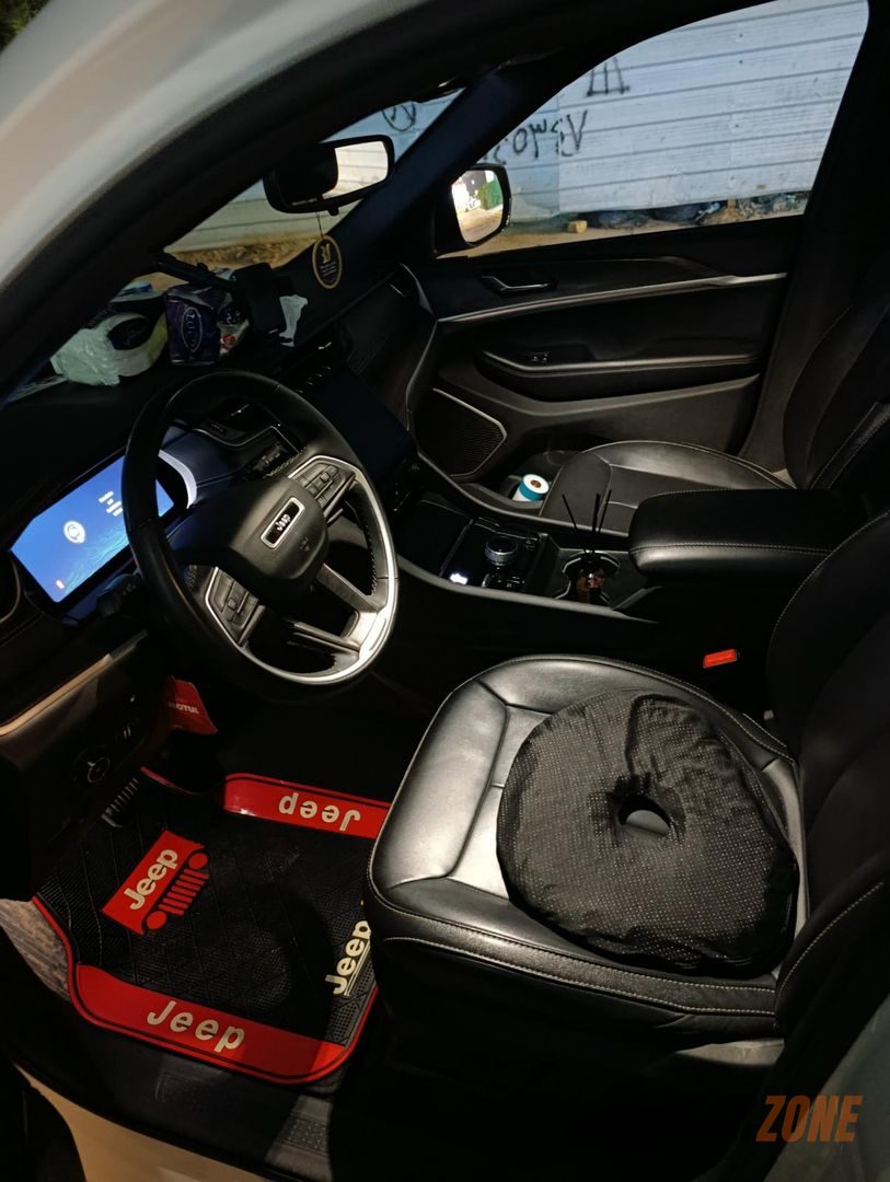 2024 جيب جراند شيروكي Limited thumbnail 2