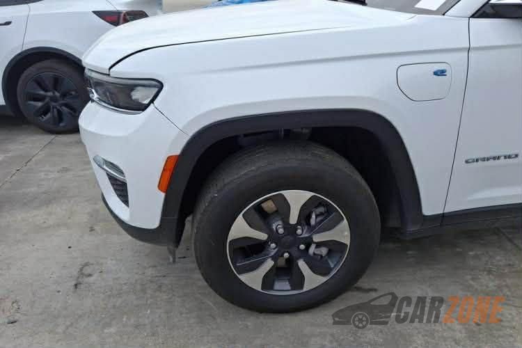 2024 جيب جراند شيروكي Limited thumbnail 9