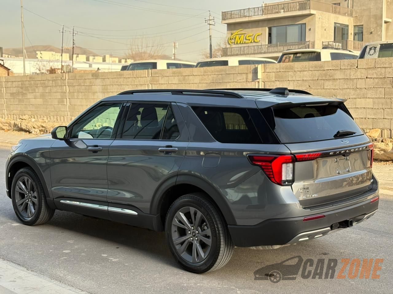 2025 فورد اكسبلورر thumbnail 3